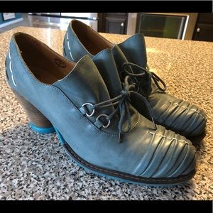 John Fluevog Mezzo Della